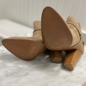 Lulu's Shoes - Brand NEW Taupe Booties